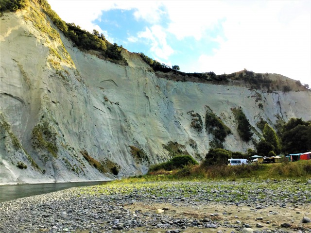 f:id:akane1033:20170115092331j:plain 【ニュージーランド・北島】ロード・オブ・ザ・リングのロケ地にもなった川沿いでキャンプ!【Mangaweka】