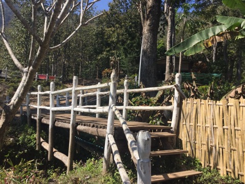 f:id:akane1033:20180119032708j:image 【タイ】秘境温泉!?メーサリアンに近い「Mae Um Long Luang Hot Springs」に行ってきました