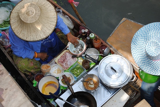 f:id:akane1033:20180207184656j:plain タイの食事や水は安全なのか ?食べ物の衛生面や注意点について