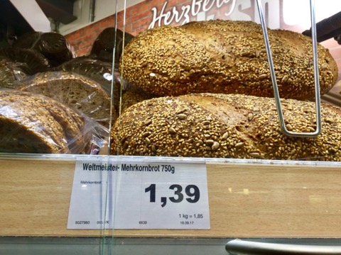 W杯に盛り上がるドイツの「スーパー」の様子をレポ！