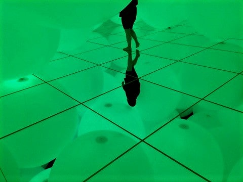 f:id:akane1033:20181218060128j:plain 豊洲にあるデジタルアートミュージアム「チームラボ(teamLab)プラネッツ」がめちゃくちゃ良かった件