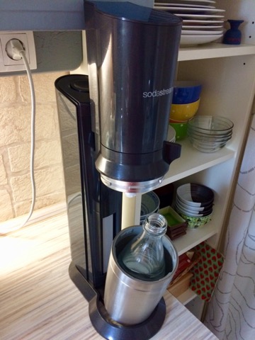 自宅で簡単に炭酸水が作れる！「ソーダストリーム（Soda Stream）」の感想レビュー