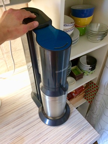 自宅で簡単に炭酸水が作れる！「ソーダストリーム（Soda Stream）」の感想レビュー