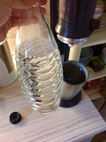 自宅で簡単に炭酸水が作れる！「ソーダストリーム（Soda Stream）」の感想レビュー
