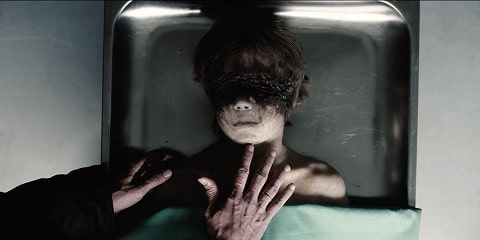 ドイツ発Netflixドラマ「ダーク」シーズン1のあらすじ・感想・相関図まとめ【ネタバレなし】