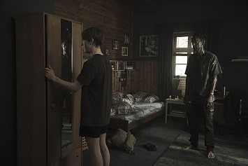 ①Netflixドラマ「ダーク」シーズン1の謎・伏線をネタバレ解説＆考察！【ミハエル自殺の謎・フードを被った謎の男】
